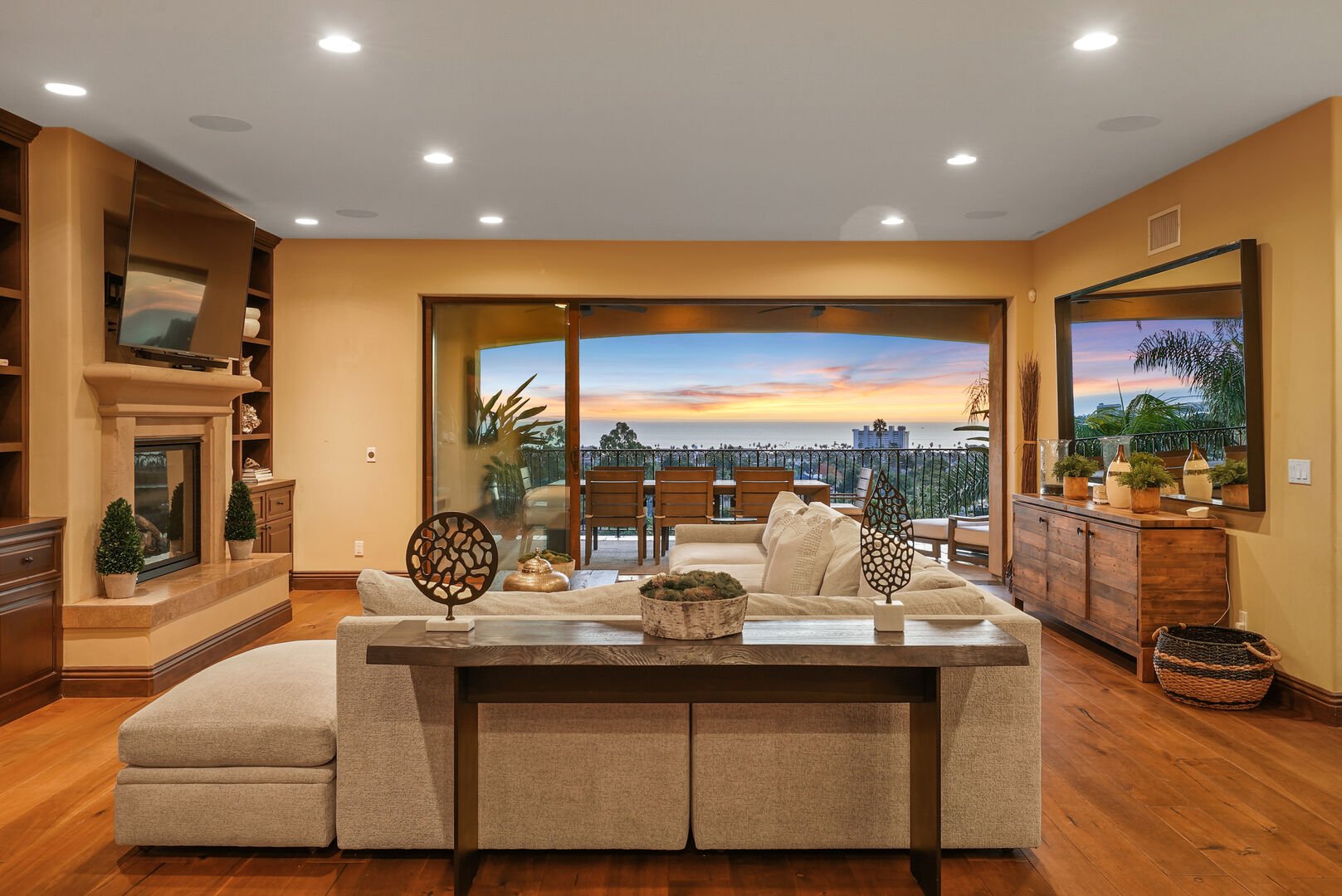 Reserve your San Diego luxury rental today